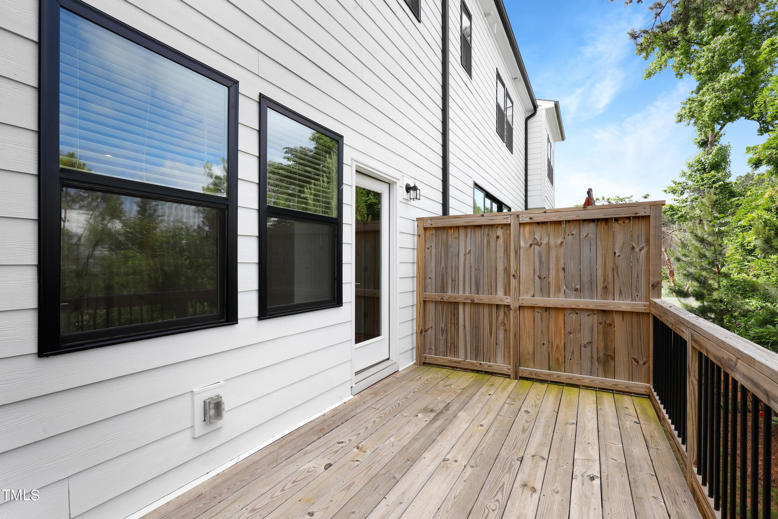 914 Waterside View Drive Raleigh, NC 27606 - Photo 37 of 42 34