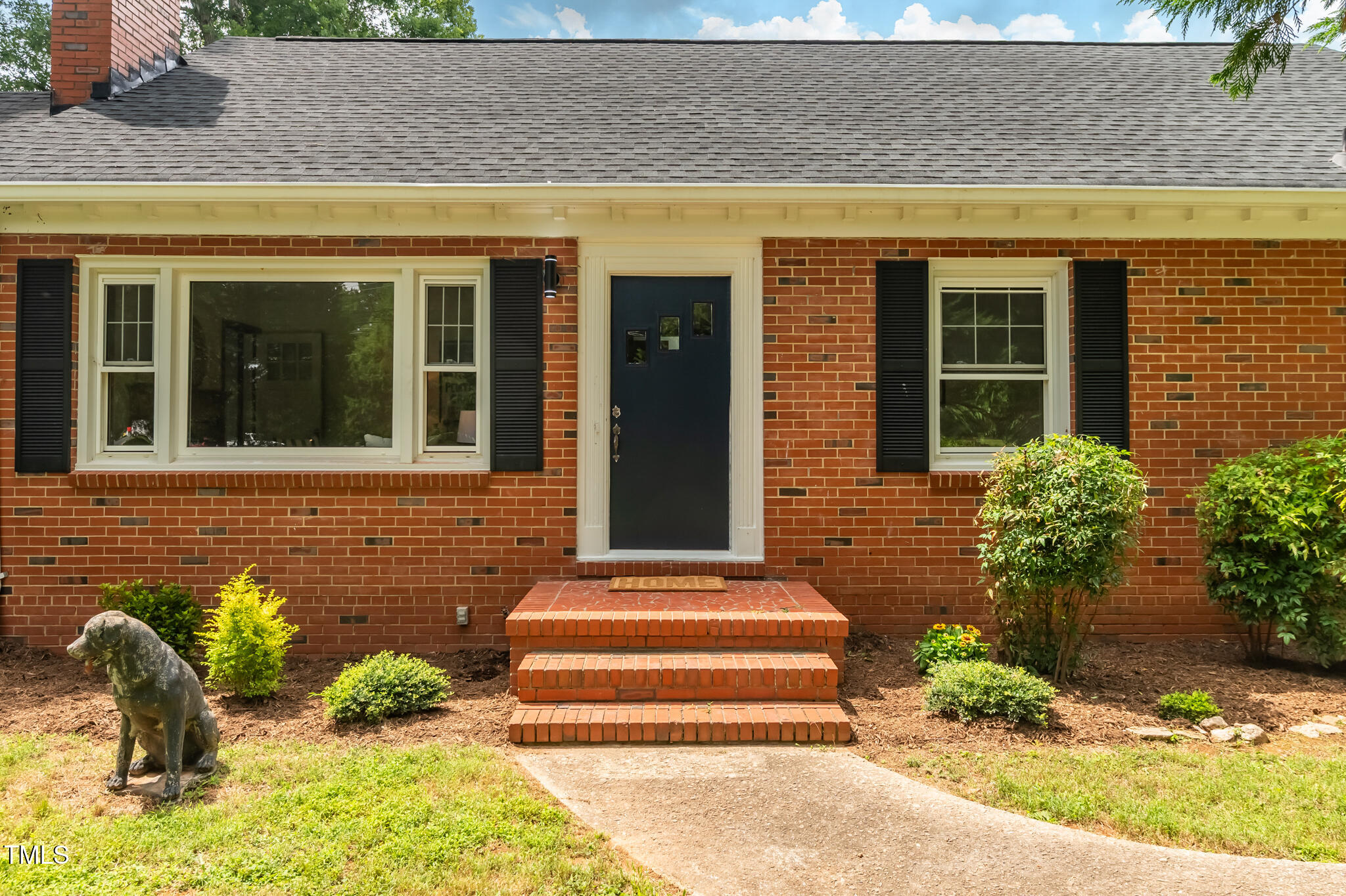 All Brick! Low Maintenance.