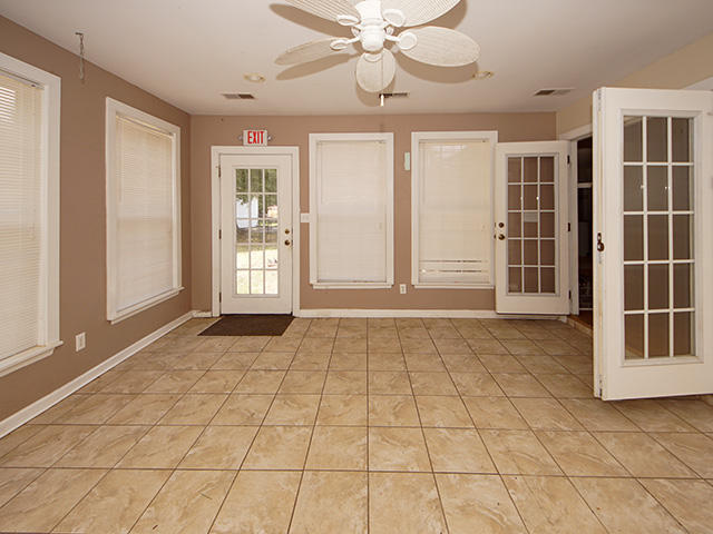 8141 Greenridge Road North Charleston, SC 29406 - Photo 14 of 31 14