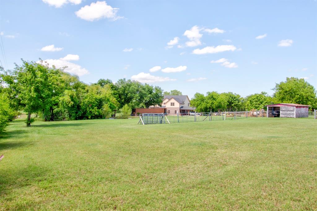 21921 Quail Run Road Sanger, TX 76266 - Photo 32 of 37