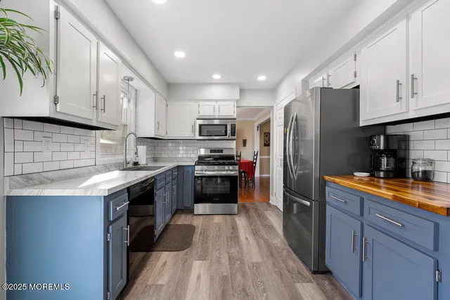 $825,000 | 5 Dorchester Court, Jackson, NJ 08527