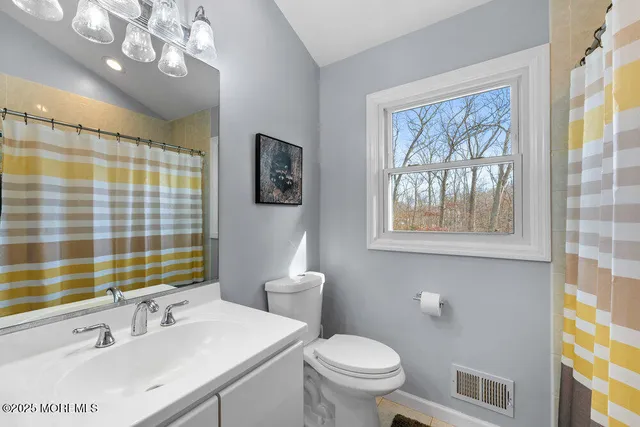 $825,000 | 5 Dorchester Court, Jackson, NJ 08527