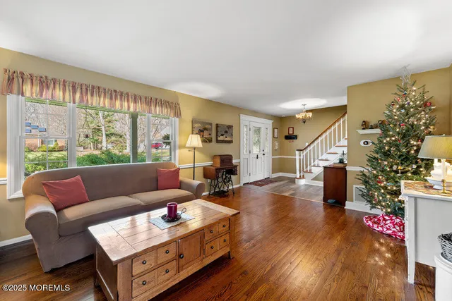 $825,000 | 5 Dorchester Court, Jackson, NJ 08527