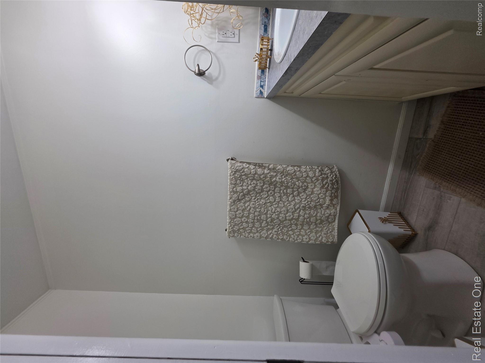 2898 Roundtree Drive Troy, MI 48083 - Photo 29 of 63