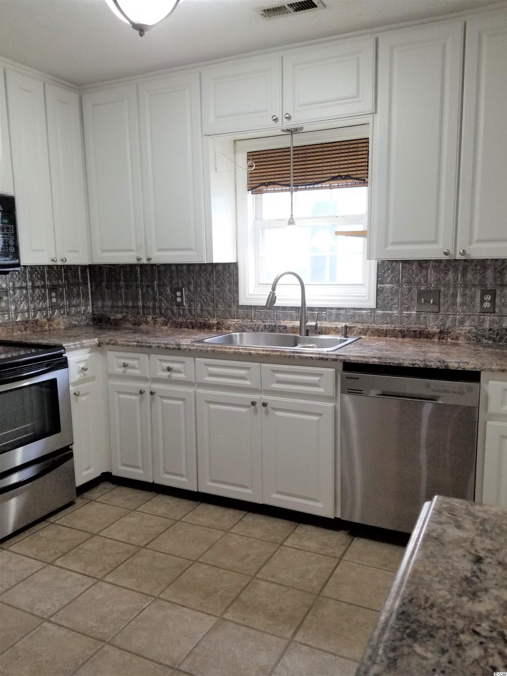916 Wind Sail Court Murrells Inlet, SC 29576 - Photo 27 of 37 Gallery Image 27