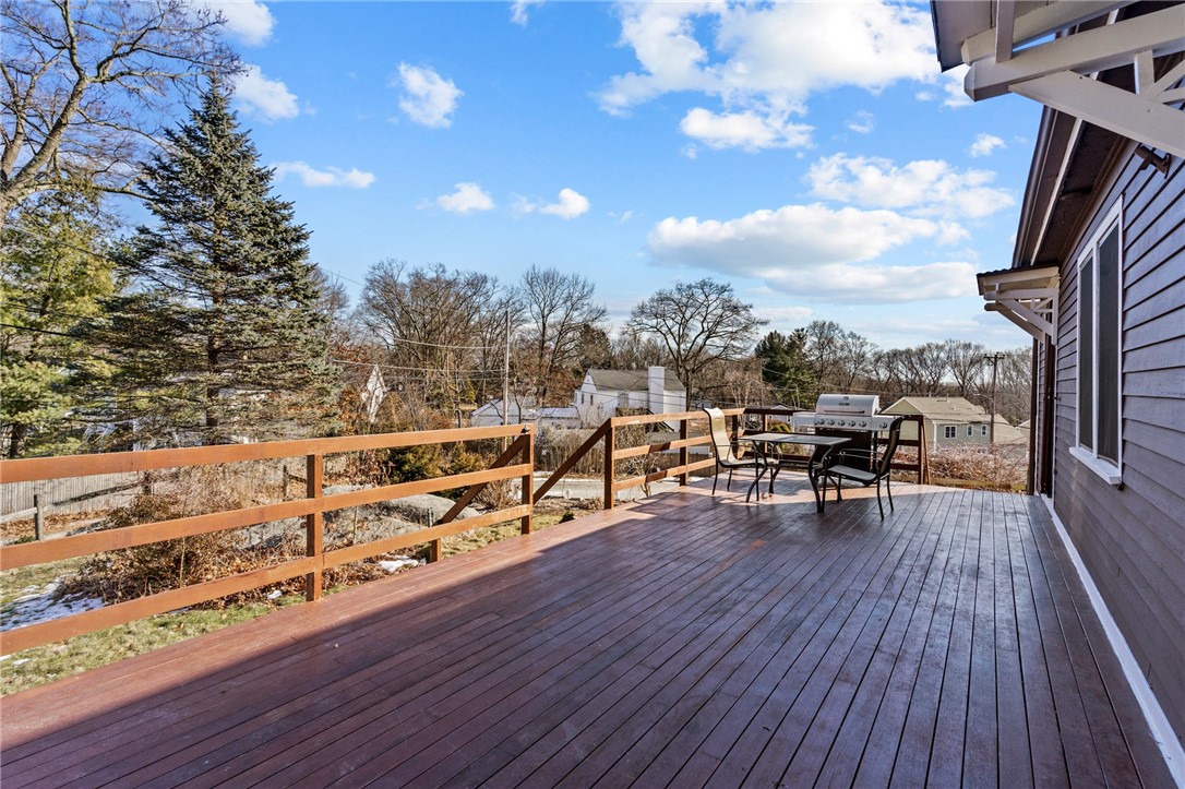 12 Mount Avenue Lincoln, RI 02865 - Photo 15 of 19
