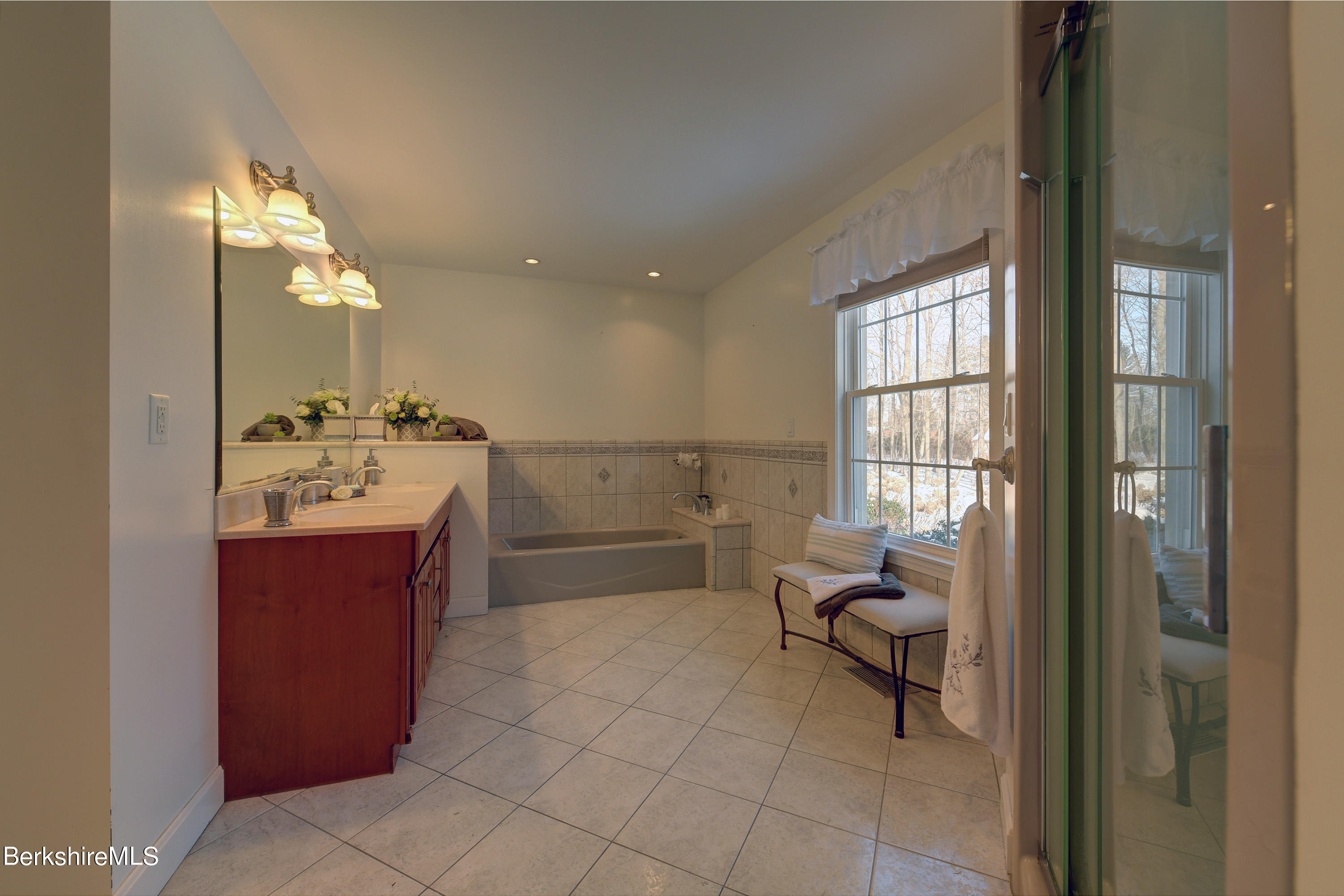 55 Roberta Road Pittsfield, MA 01201 - Photo 22 of 43 1st Floor Handicap Access