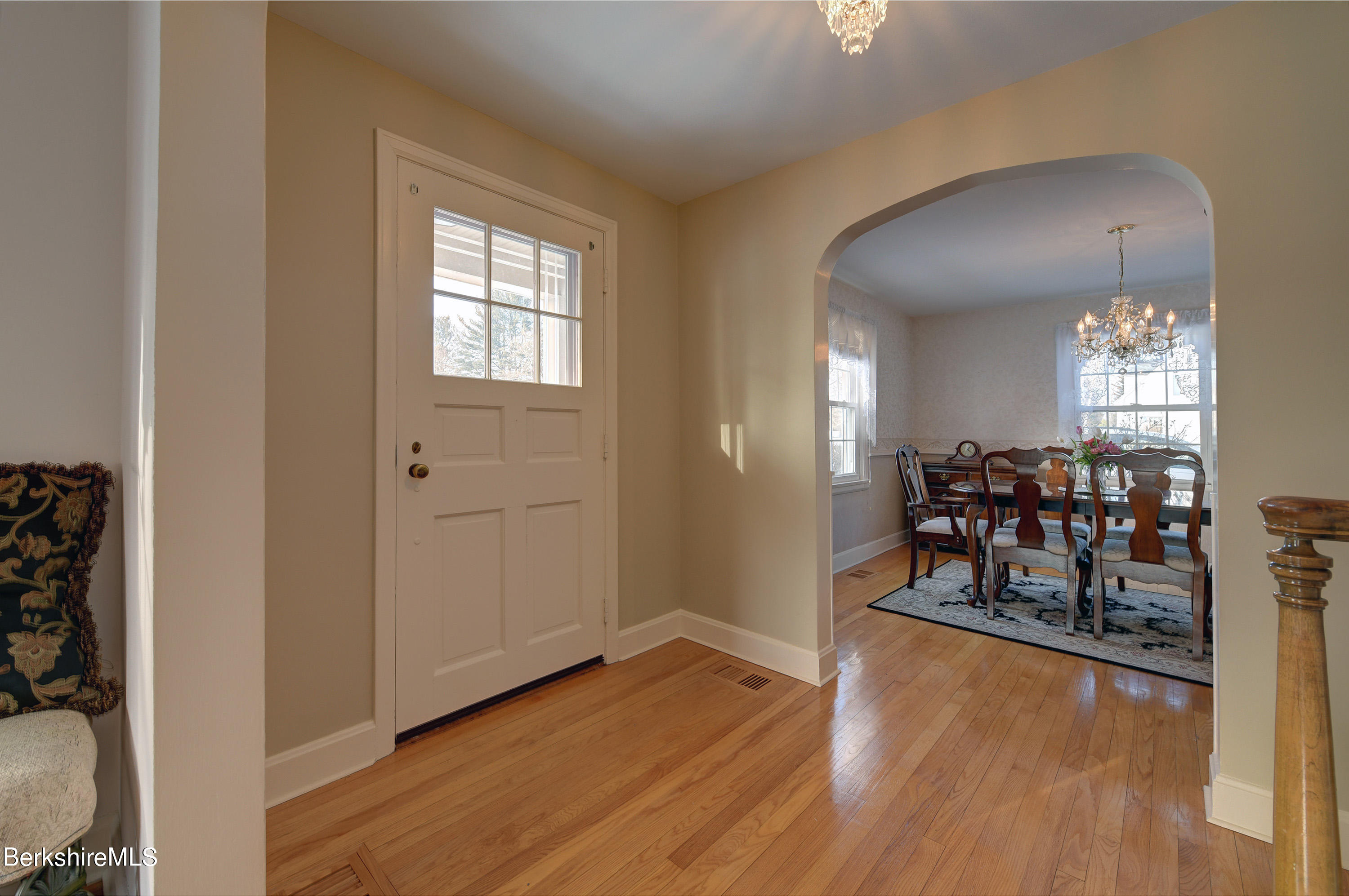 55 Roberta Road Pittsfield, MA 01201 - Photo 4 of 43 Entry Foyer