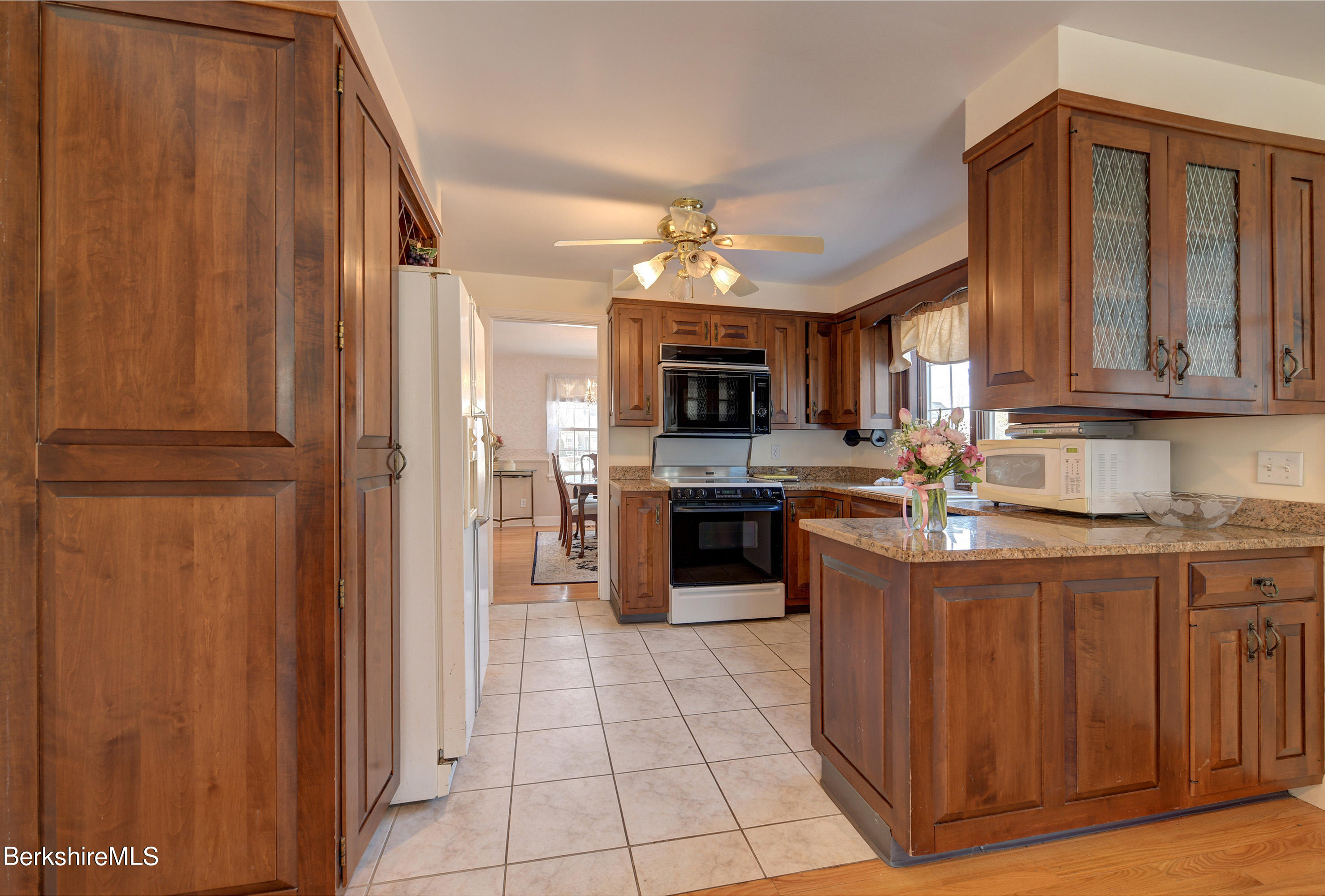 55 Roberta Road Pittsfield, MA 01201 - Photo 10 of 43 Granite Counters