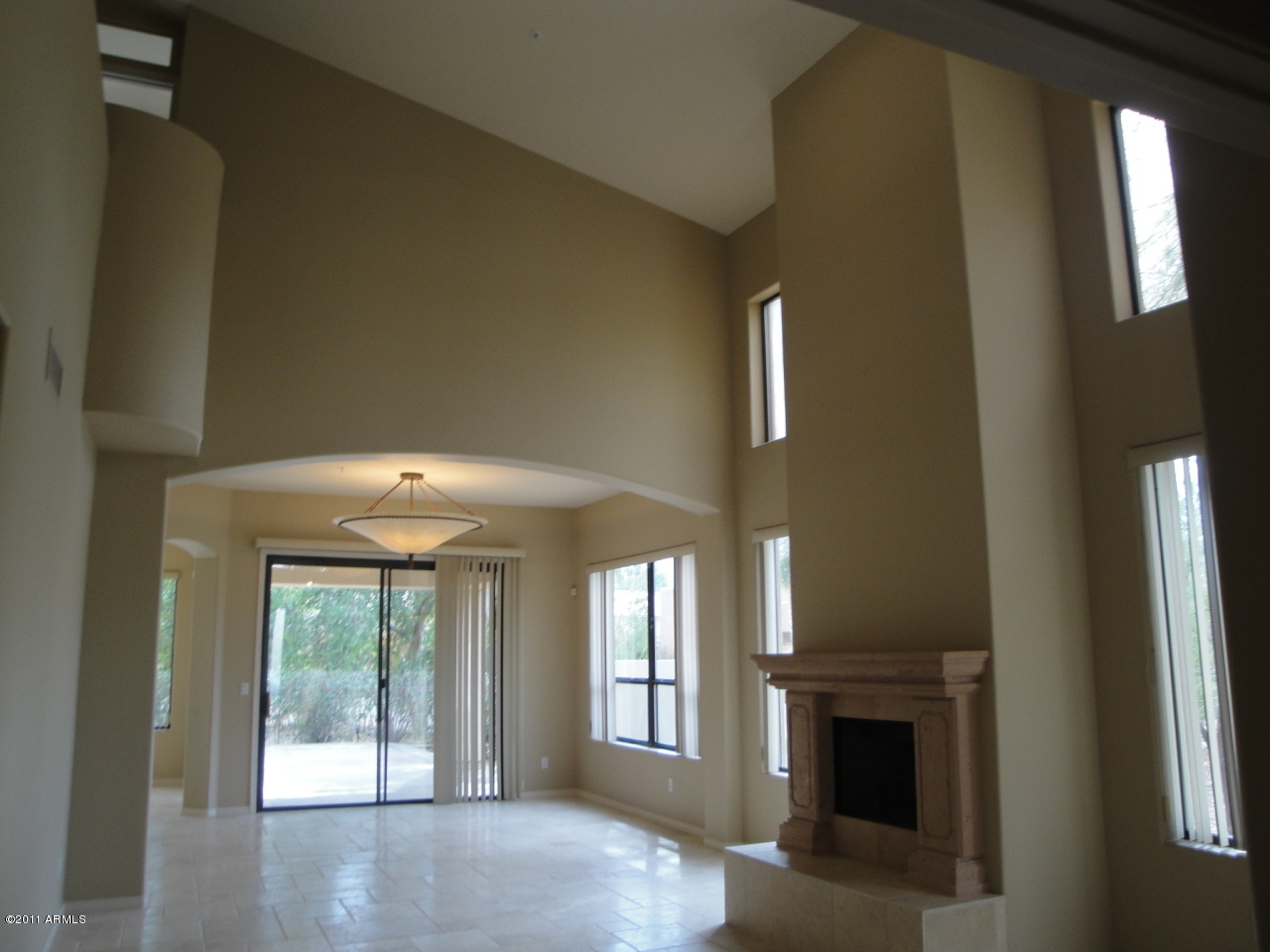 7525 East Gainey Ranch Road, Unit 111 Scottsdale, AZ 85258 - Photo 28 of 38 Gas Fireplace in Living Room