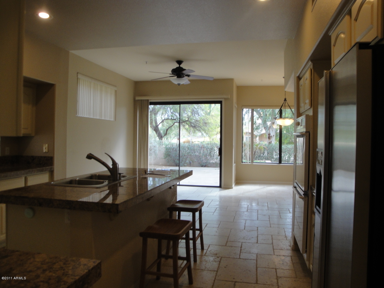 7525 East Gainey Ranch Road, Unit 111 Scottsdale, AZ 85258 - Photo 29 of 38 Breakfast Bar