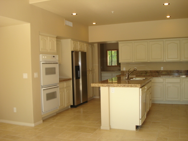 7525 East Gainey Ranch Road, Unit 111 Scottsdale, AZ 85258 - Photo 9 of 38 ALL APPLIANCES IN KITCHEN