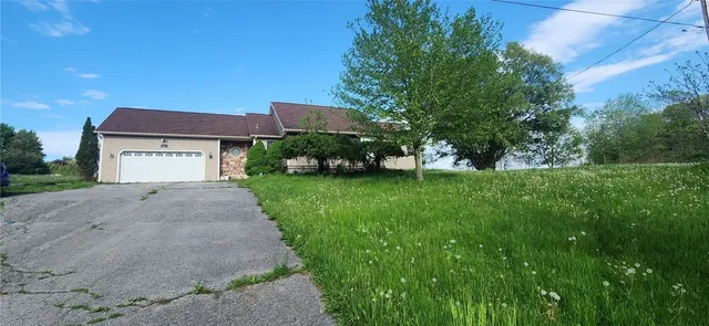 $150,001 | 4265 South Holley Road, Clarendon, NY 14470