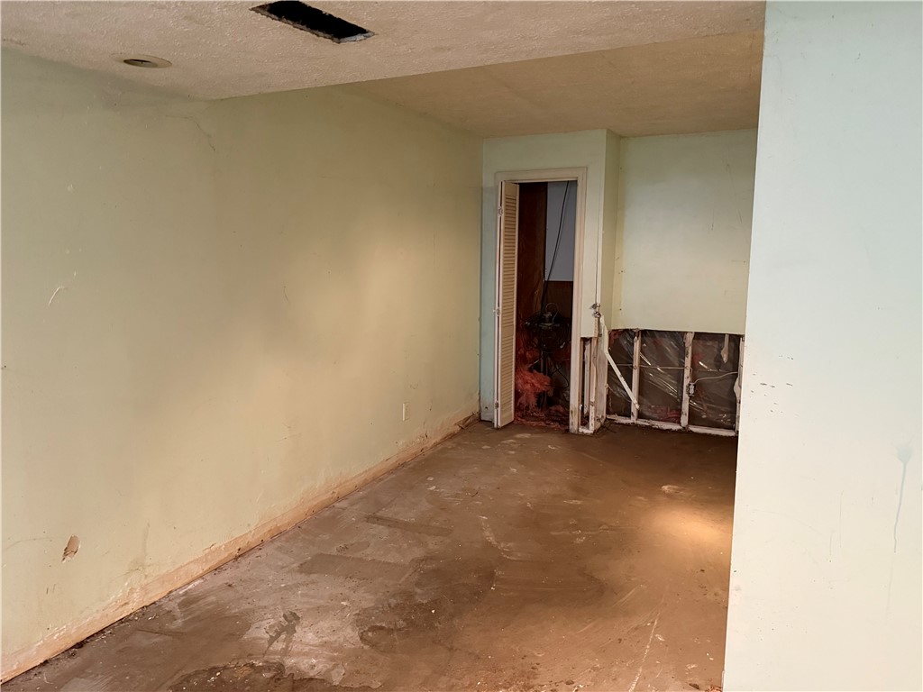 4265 South Holley Road Clarendon, NY 14470 - Photo 15 of 20 Basement