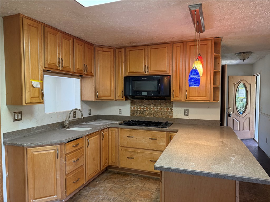 4265 South Holley Road Clarendon, NY 14470 - Photo 5 of 20 Kitchen