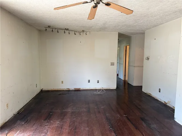 $150,001 | 4265 South Holley Road, Clarendon, NY 14470