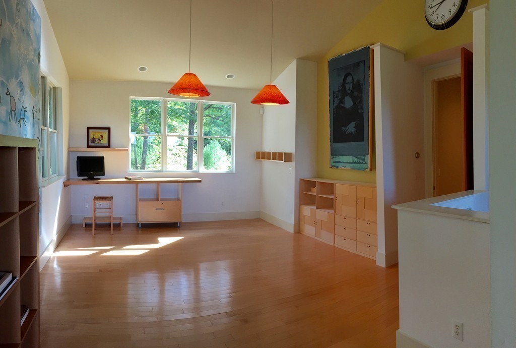 137 Dry Hill Road Montague, MA 01351 - Photo 18 of 28 Gallery Image 18