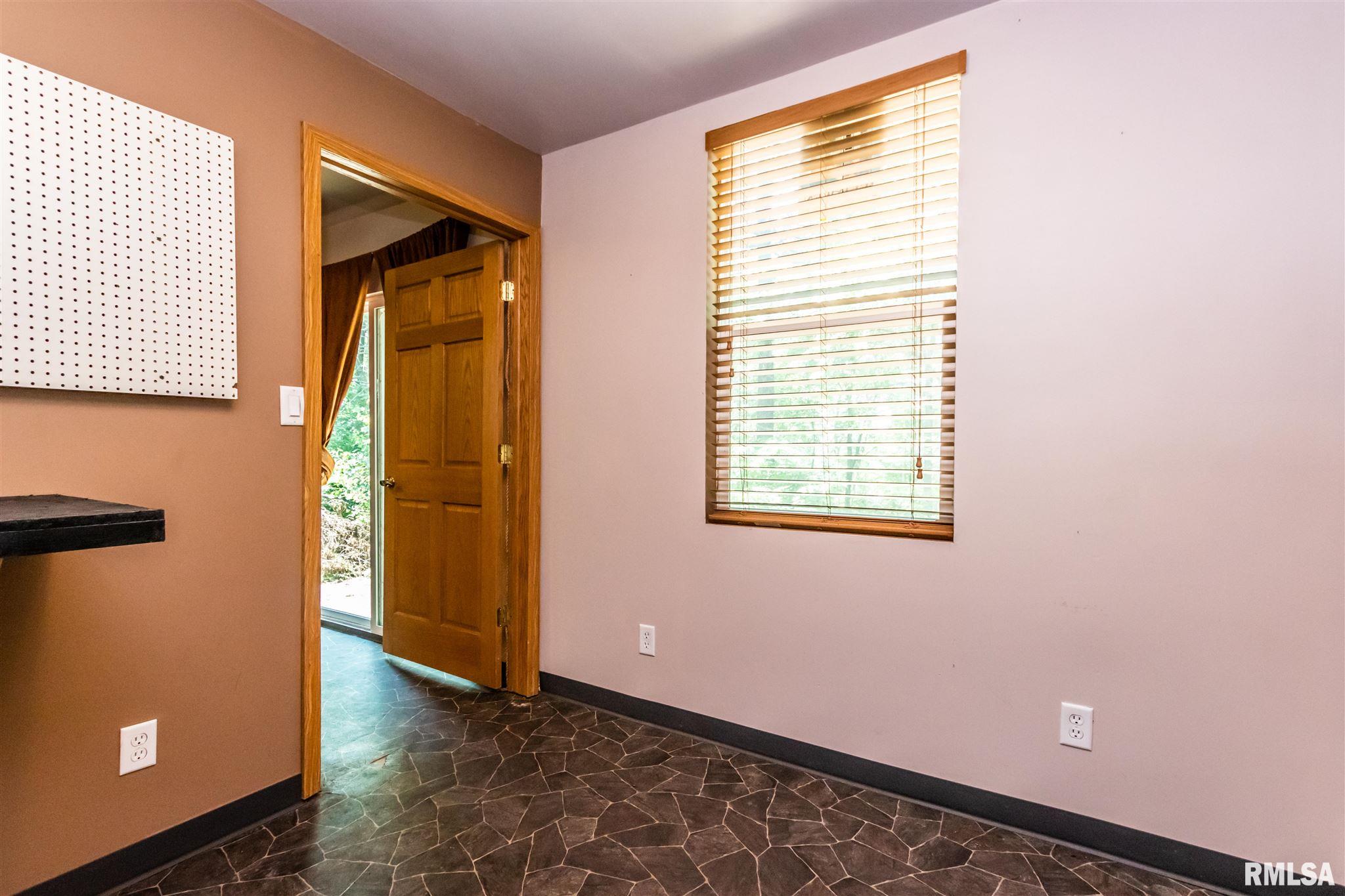 3232 Rakestraw Road Manito, IL 61546 - Photo 15 of 29 Gallery Image 15