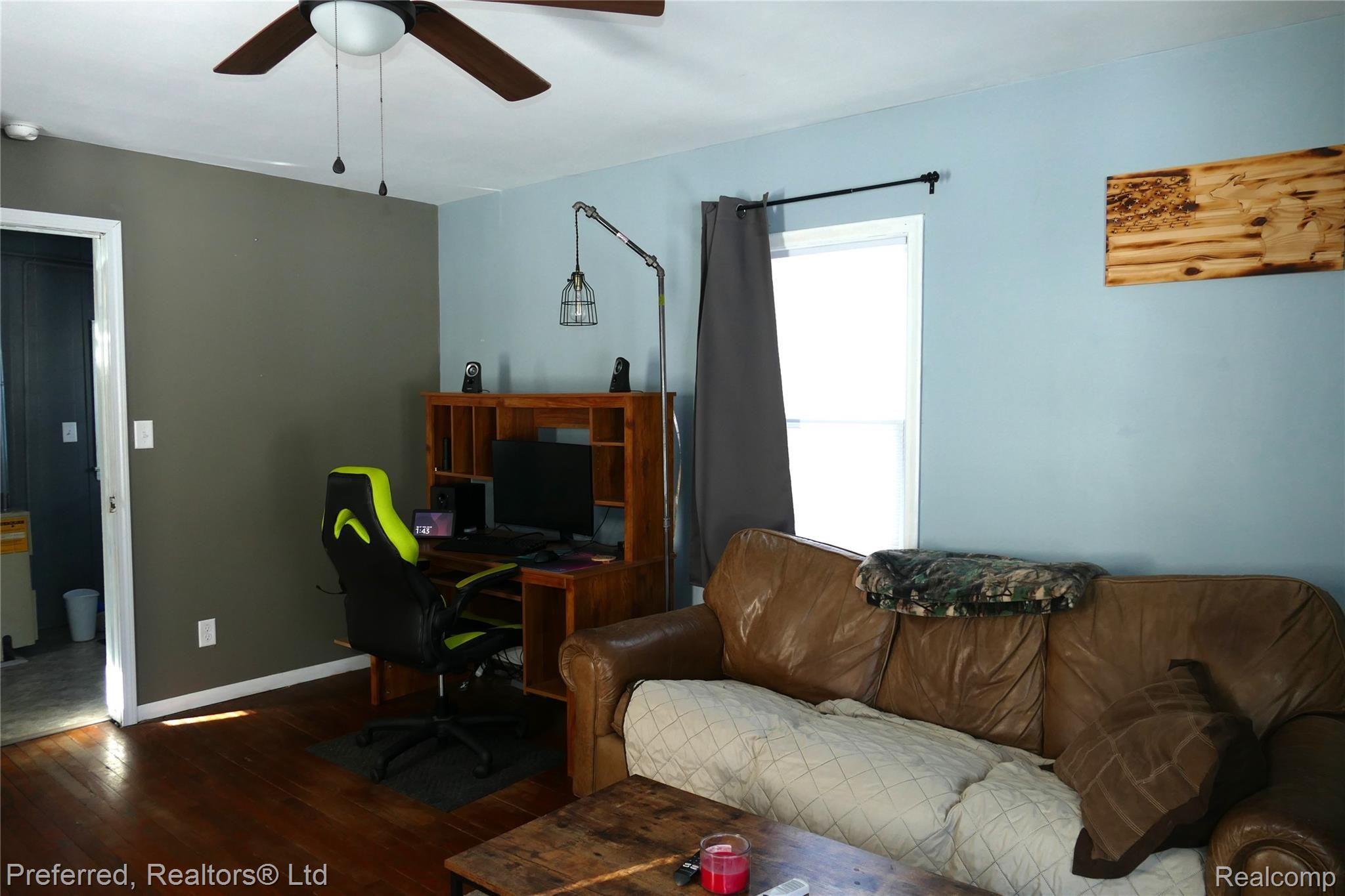 13975 Sheldon Road Belleville, MI 48111 - Photo 11 of 22 5.JPG