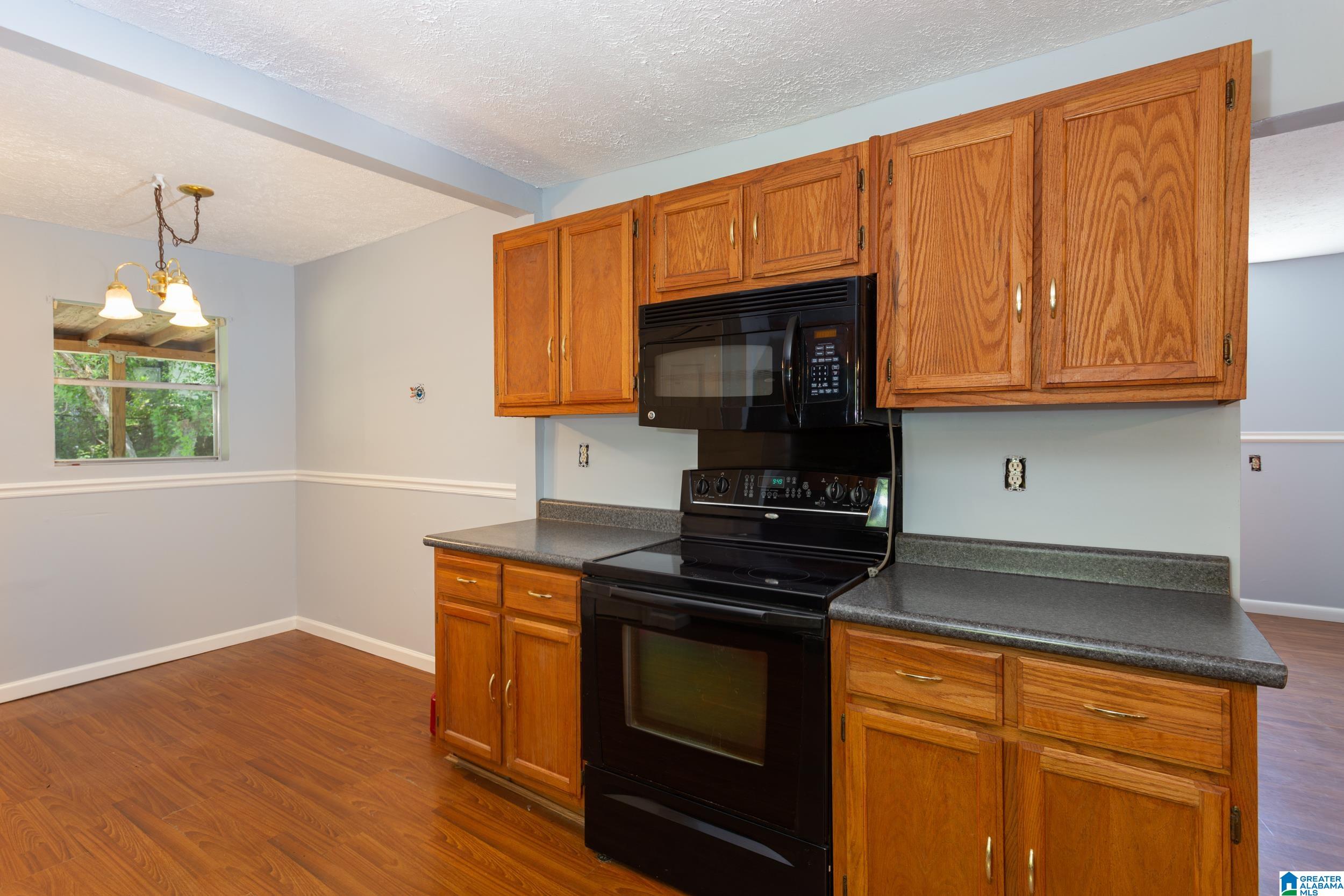 105 Maple Street Anniston, AL 36201 - Photo 4 of 28