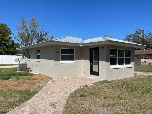 $1,800 | 16931 Franklin Avenue, Montverde, FL 34756