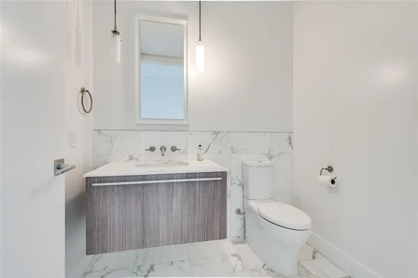 $11,500 | 3130 North Harwood Street, Unit 2606, Dallas, TX 75201