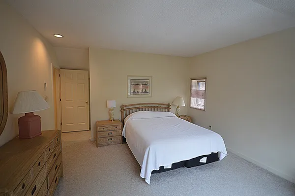 $57,000 | 9 Mountain Sun Way, Unit 17B, Waterville Valley, NH 03215