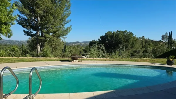 $5,700 | 5966 Rod Avenue, Woodland Hills, CA 91367