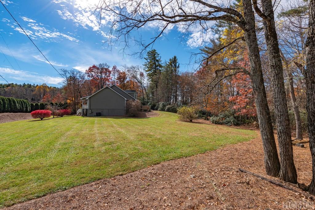 198 Klein Road Highlands, NC 28741 - Photo 31 of 33 Gallery Image 31