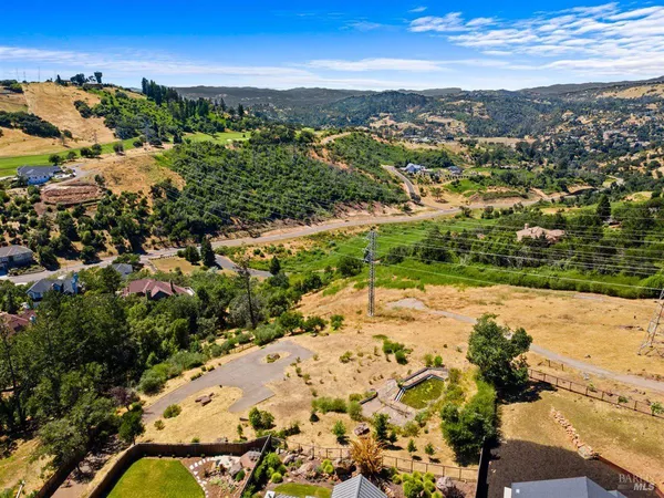 $385,000 | 3687 Wyndemere Circle, Santa Rosa, CA 95403