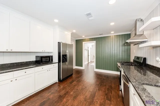 $273,000 | 423 Avenue East, Port Allen, LA 70767