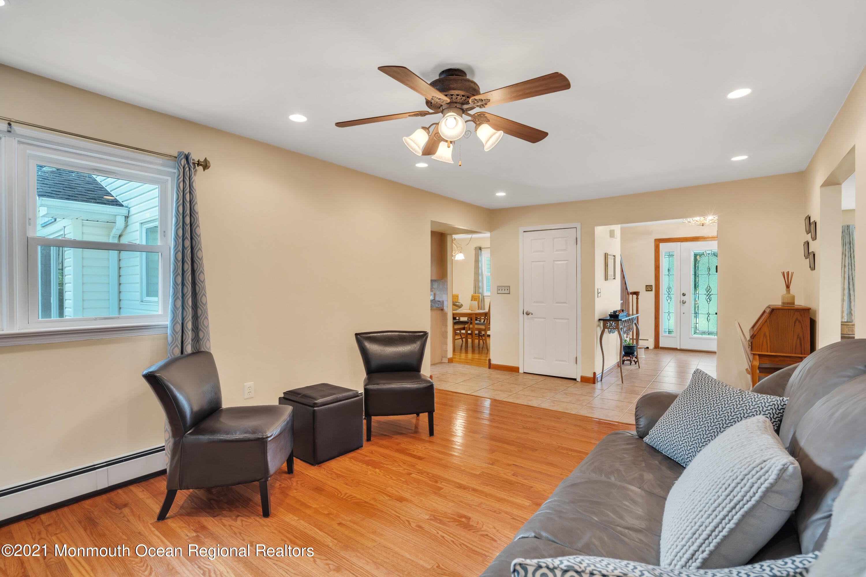 843 Nutswamp Road Red Bank, NJ 07701 - Photo 17 of 92 024_dsc09199