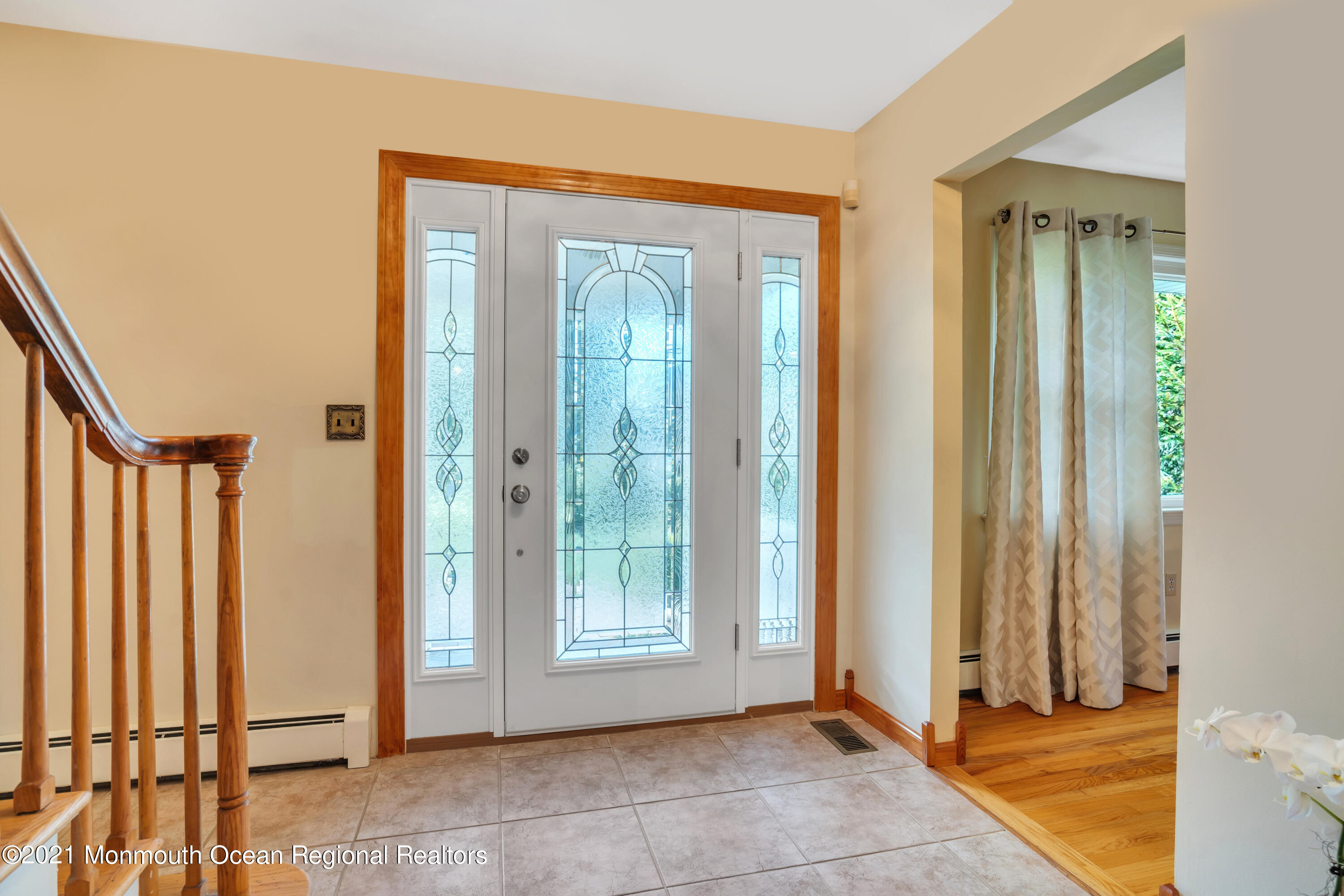 843 Nutswamp Road Red Bank, NJ 07701 - Photo 7 of 92 011_dsc09134