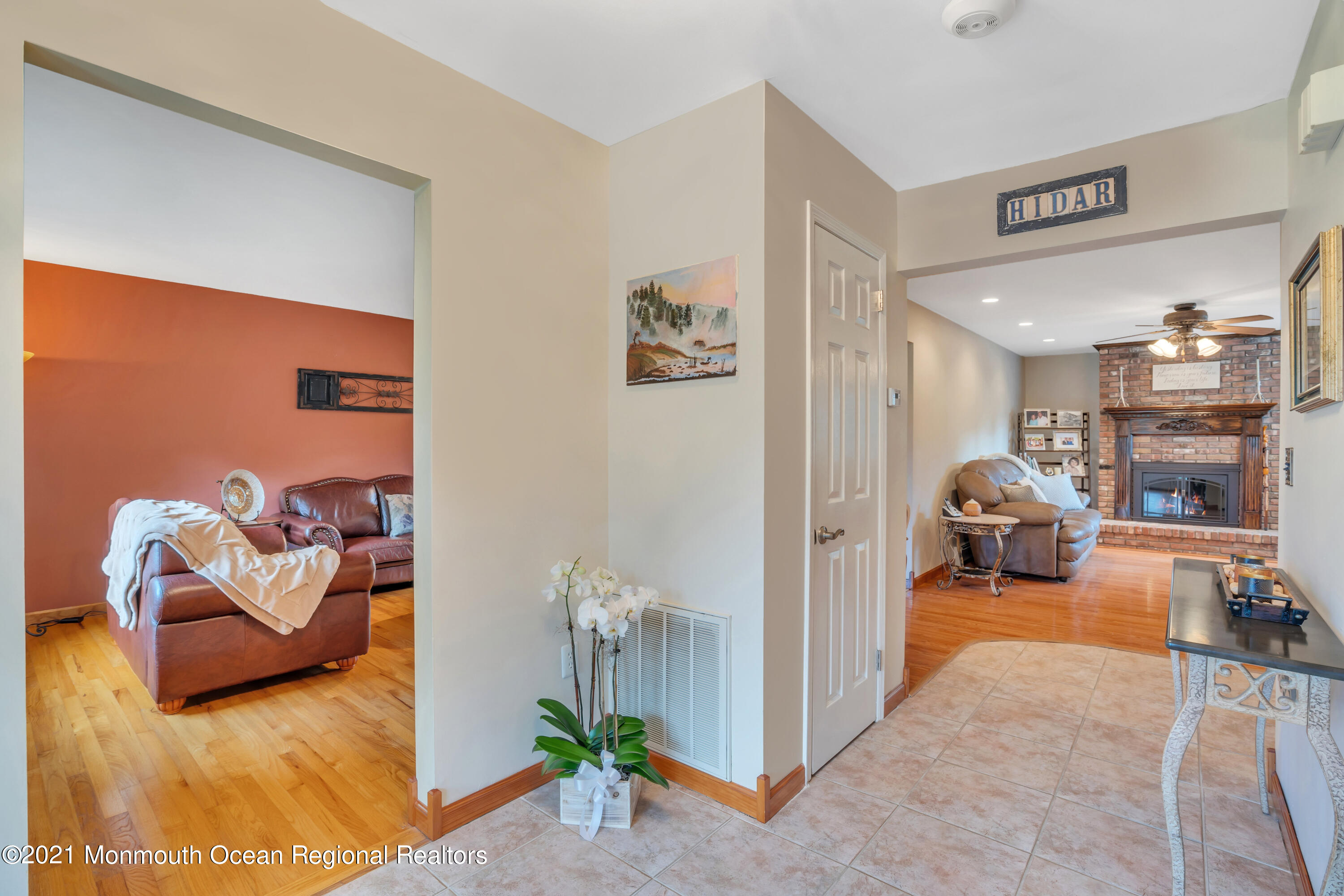 843 Nutswamp Road Red Bank, NJ 07701 - Photo 9 of 92 013_dsc09144