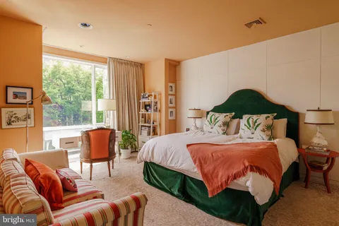 $2,450,000 | 136 North 22nd Street, Philadelphia, PA 19103