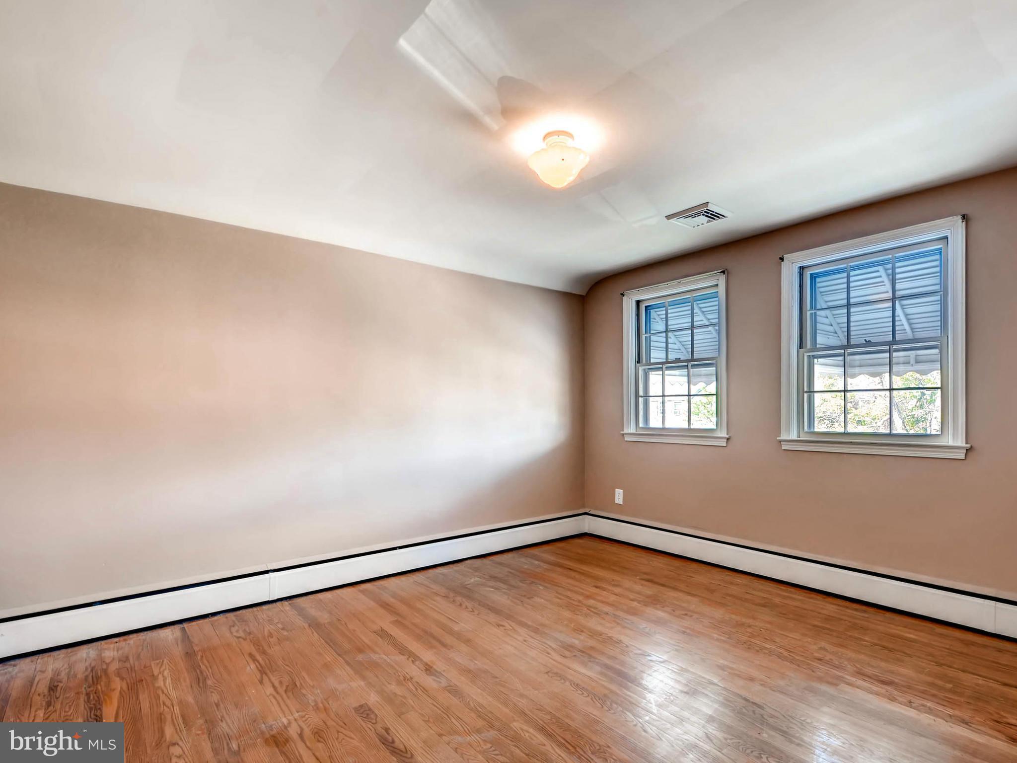 1809 Crestview Road Baltimore, MD 21239 - Photo 15 of 29 Light Filled