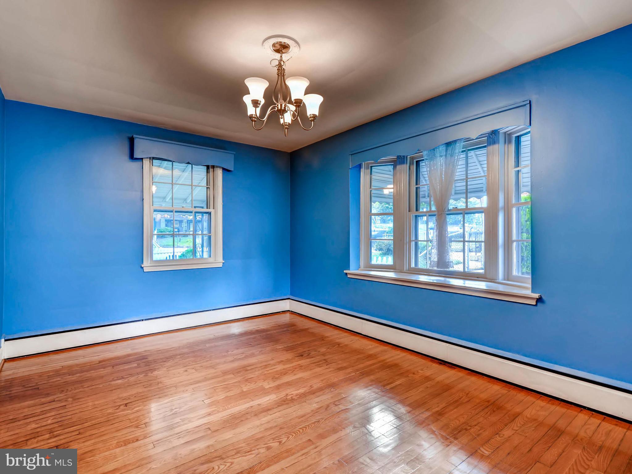 1809 Crestview Road Baltimore, MD 21239 - Photo 8 of 29 Large Dining room