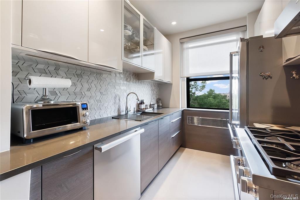 84-51 Beverly Road, Unit 6R Queens, NY 11415 - Photo 8 of 31