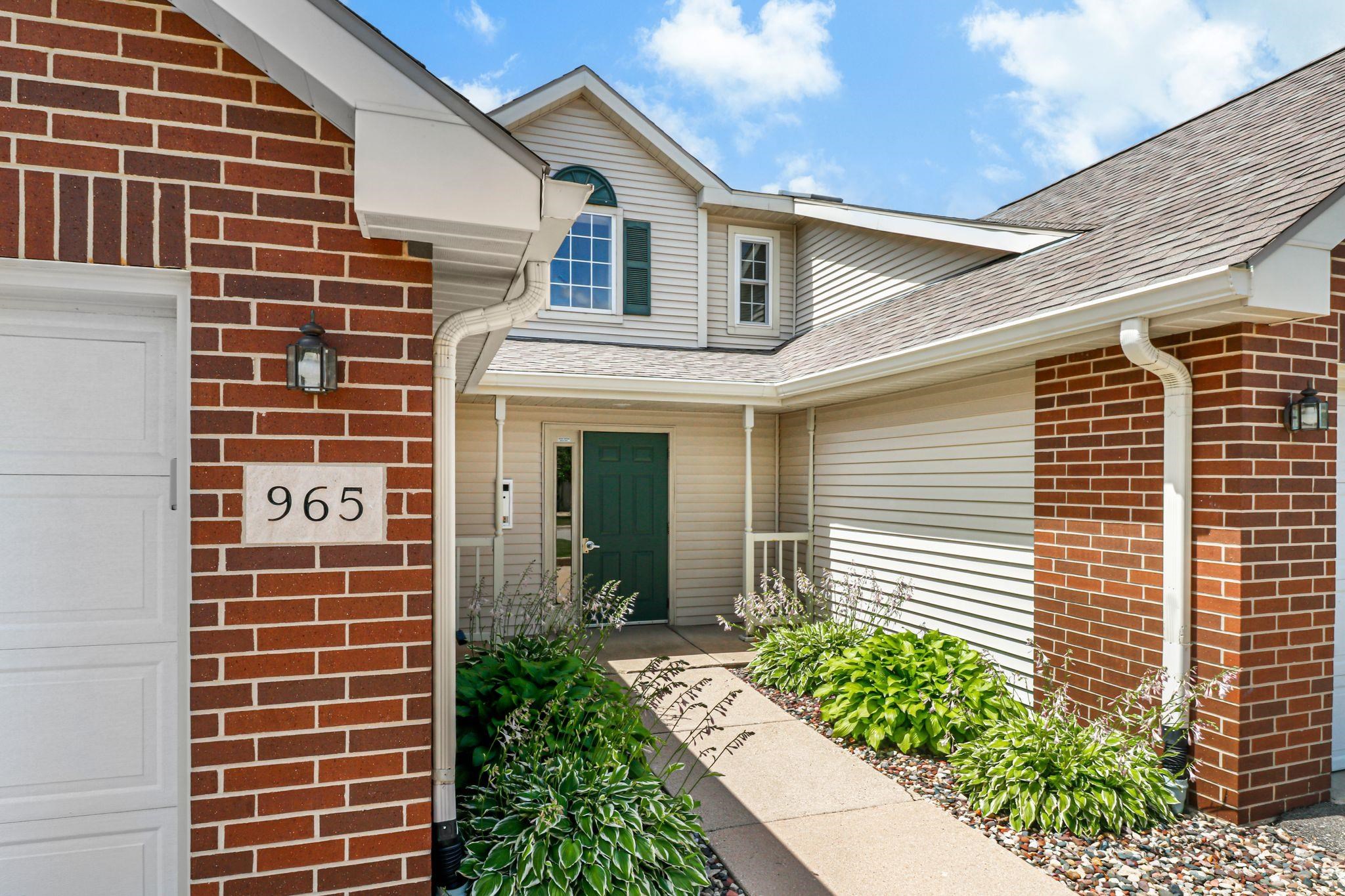 965 Park, Unit 101 Oregon, WI 53575 - Photo 2 of 31