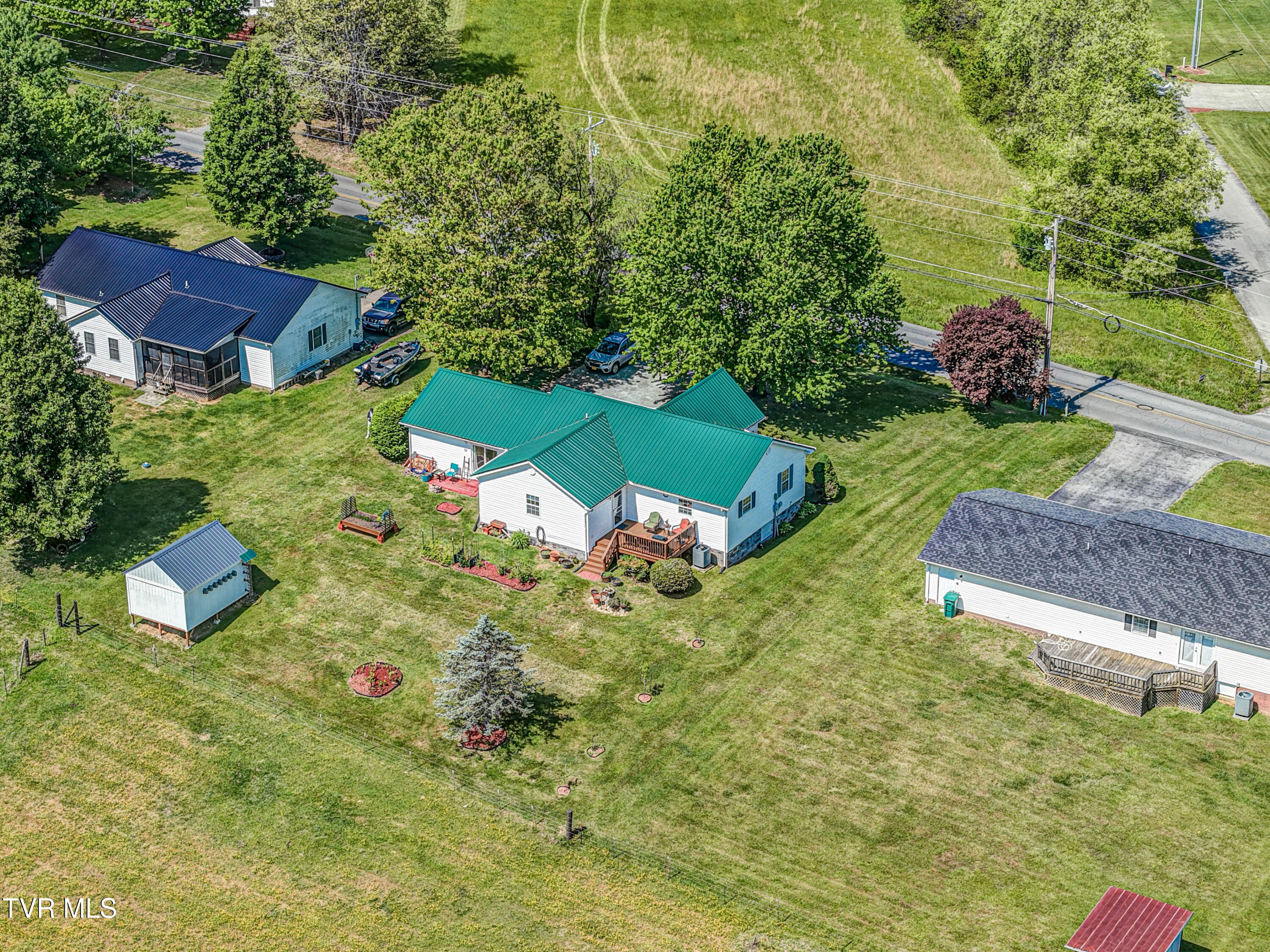 2545 Siam Road Elizabethton, TN 37643 - Photo 70 of 76 DJI_20260420114747_0719_D_20_D_21_D_22_D