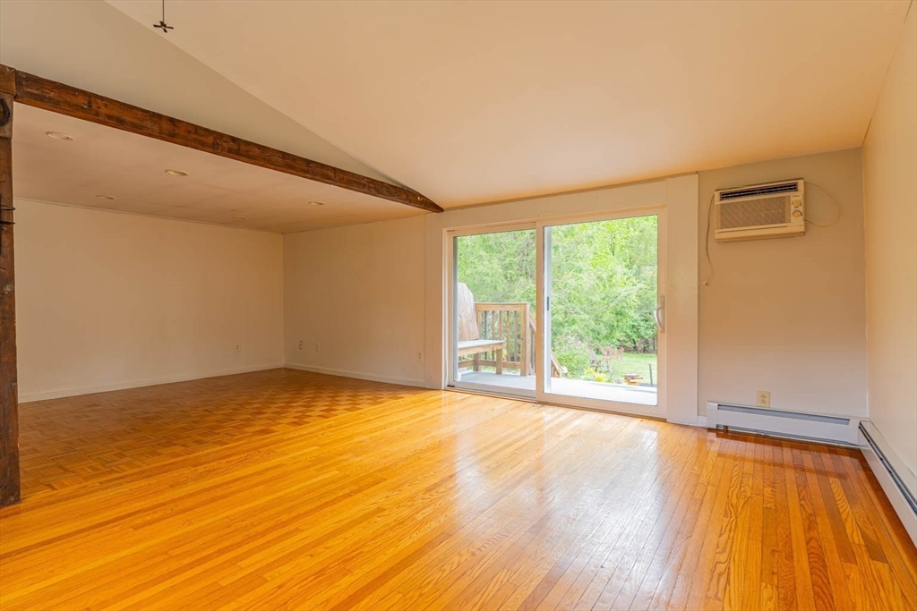 61 Brigham Road Worcester, MA 01609 - Photo 3 of 20 Gallery Image 3