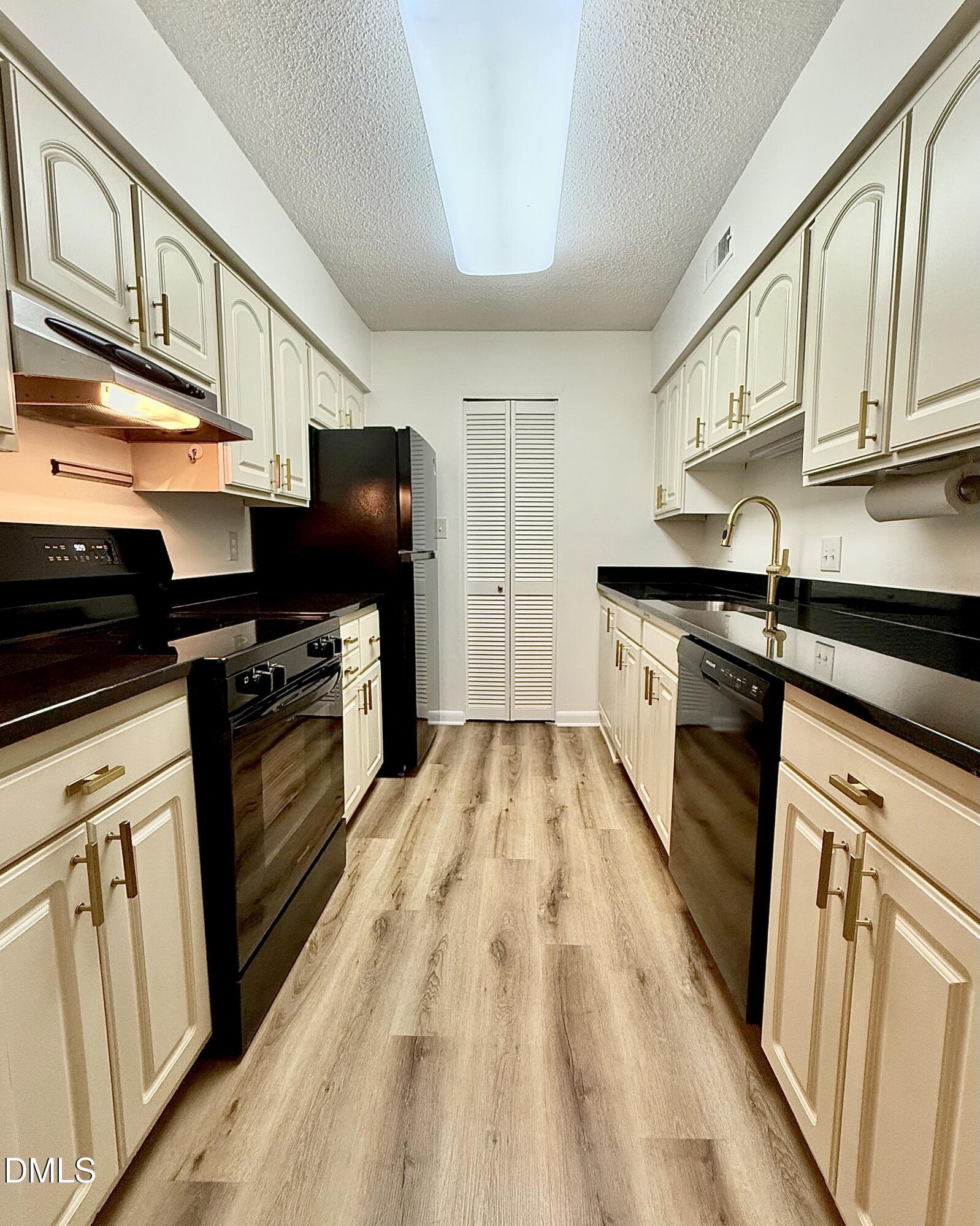 4709 Edwards Mill Road, Unit D Raleigh, NC 27612 - Photo 7 of 20 IMG_6898