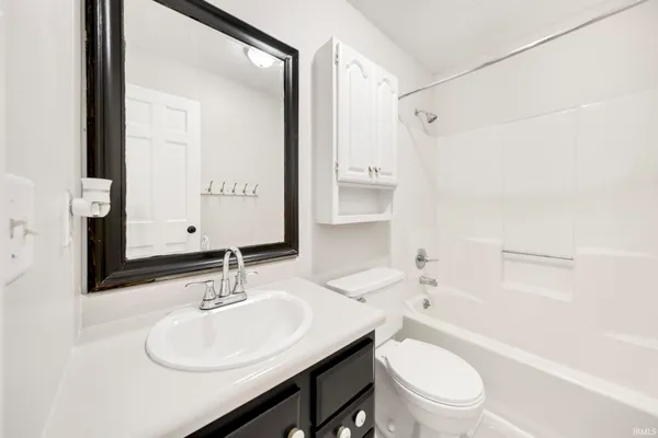 $324,900 | 6427 Londonderry Lane, Fort Wayne, IN 46835