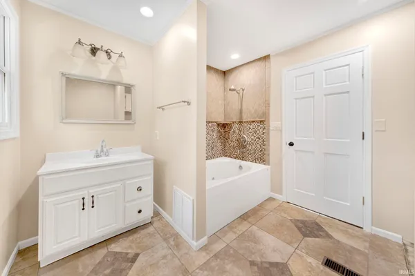 $314,900 | 6427 Londonderry Lane, Fort Wayne, IN 46835