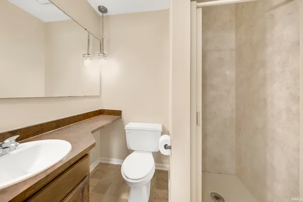 $324,900 | 6427 Londonderry Lane, Fort Wayne, IN 46835