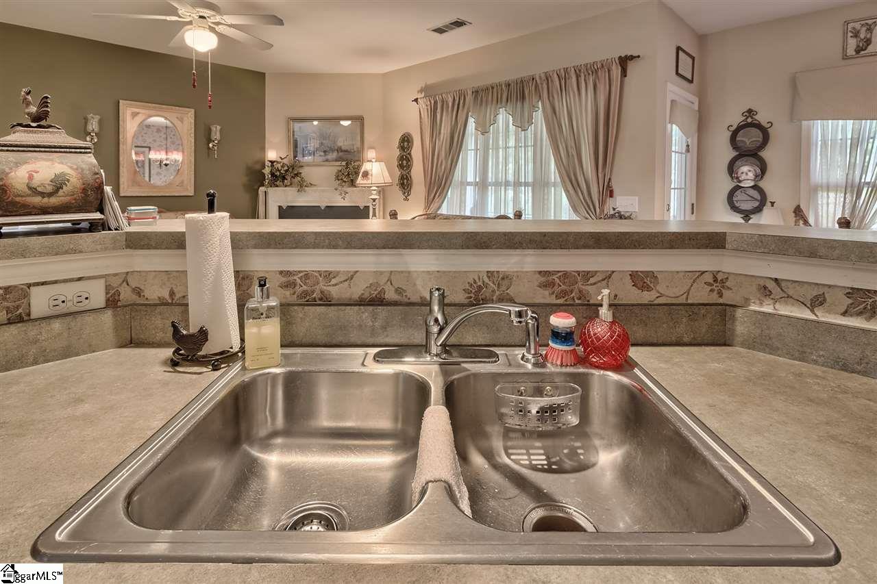 43 Farmbrook Way Simpsonville, SC 29681 - Photo 6 of 35 Gallery Image 6