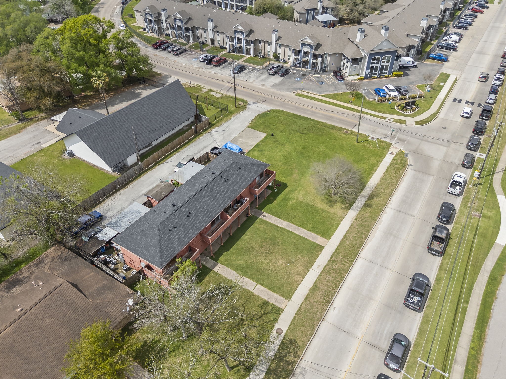 2816 Lafferty Road, Unit 4 Pasadena, TX 77502 - Photo 14 of 34 an aerial view of a house with a swimming pool