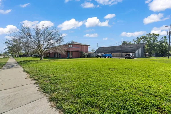 $495,000 | 2816 Lafferty Road, Unit 4, Pasadena, TX 77502