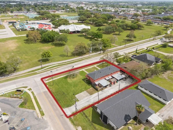 $495,000 | 2816 Lafferty Road, Unit 4, Pasadena, TX 77502