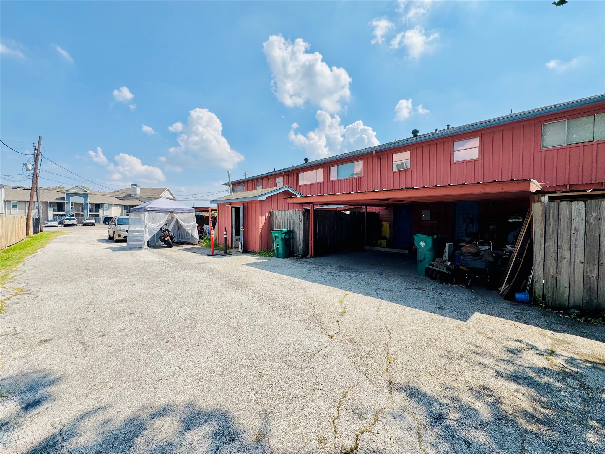 2816 Lafferty Road, Unit 4 Pasadena, TX 77502 - Photo 2 of 34 a view of a car garage